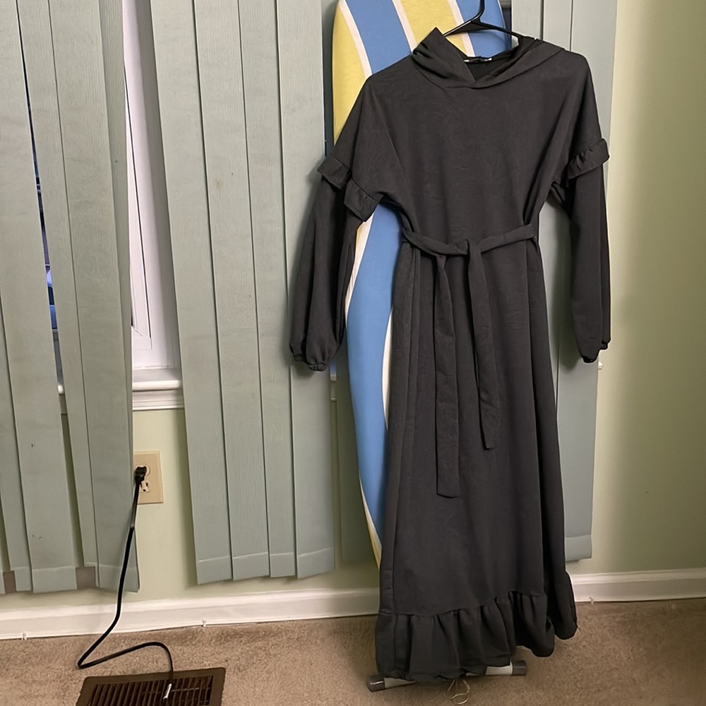 It is a dress for women. It is dark gray and and the length is maxi. - Picture 2 of 3